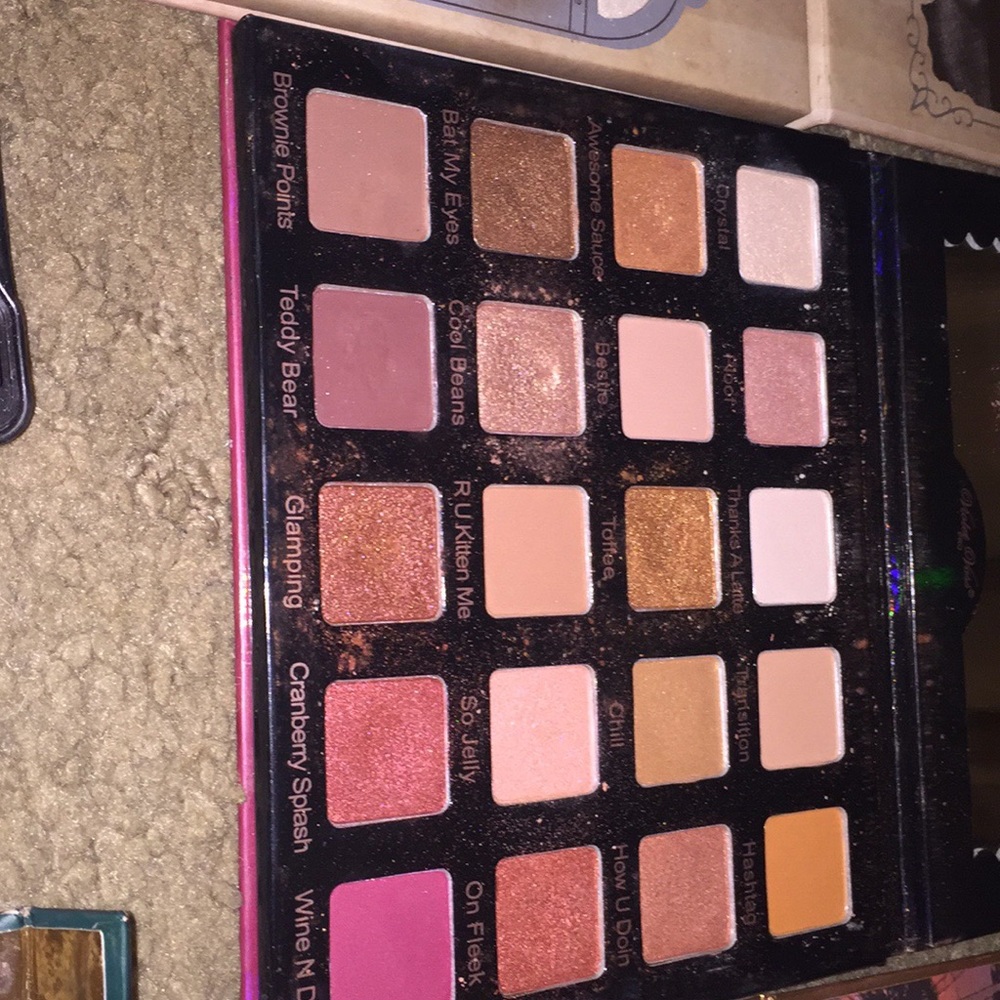 Eye shadow pallets - Picture 5 of 8